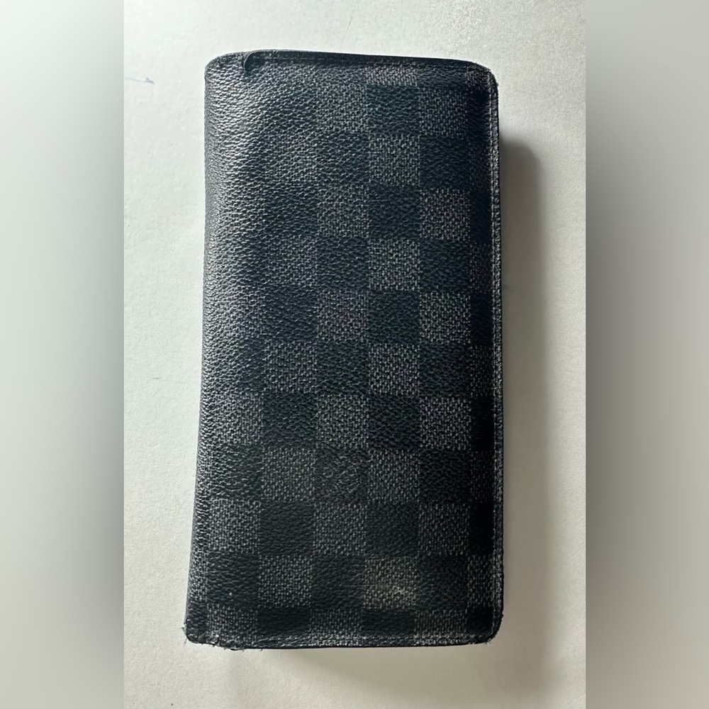 Louis Vuitton Damier Graphite Brazza Wallet